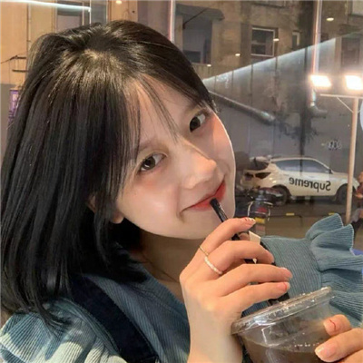 黔东伴游女生逢丝微的资料